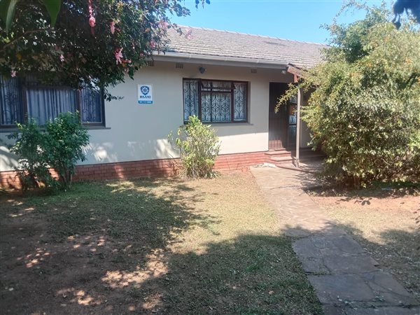 3 Bed House in Carrington Heights