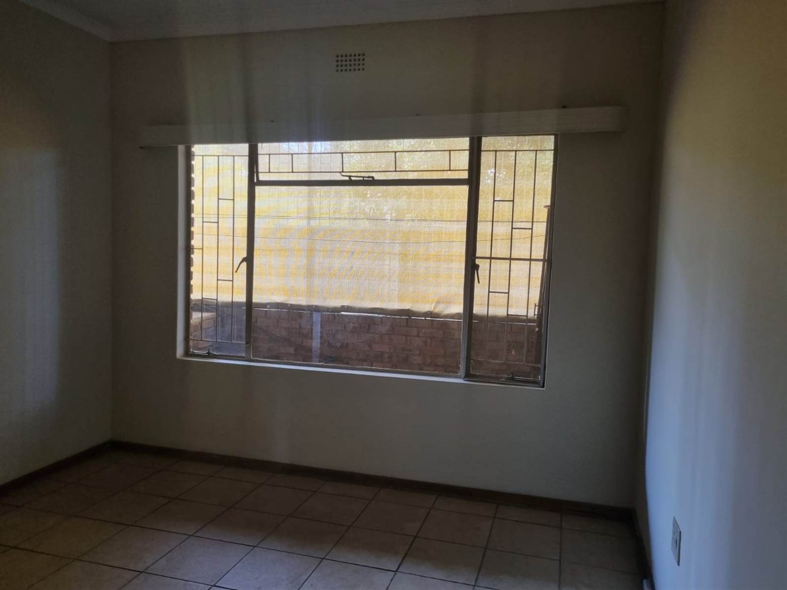 2 Bed Apartment in Modimolle photo number 13