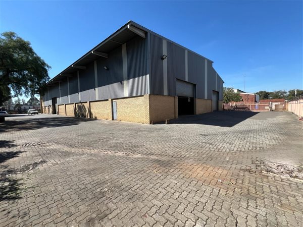 1831  m² Industrial space in Driehoek