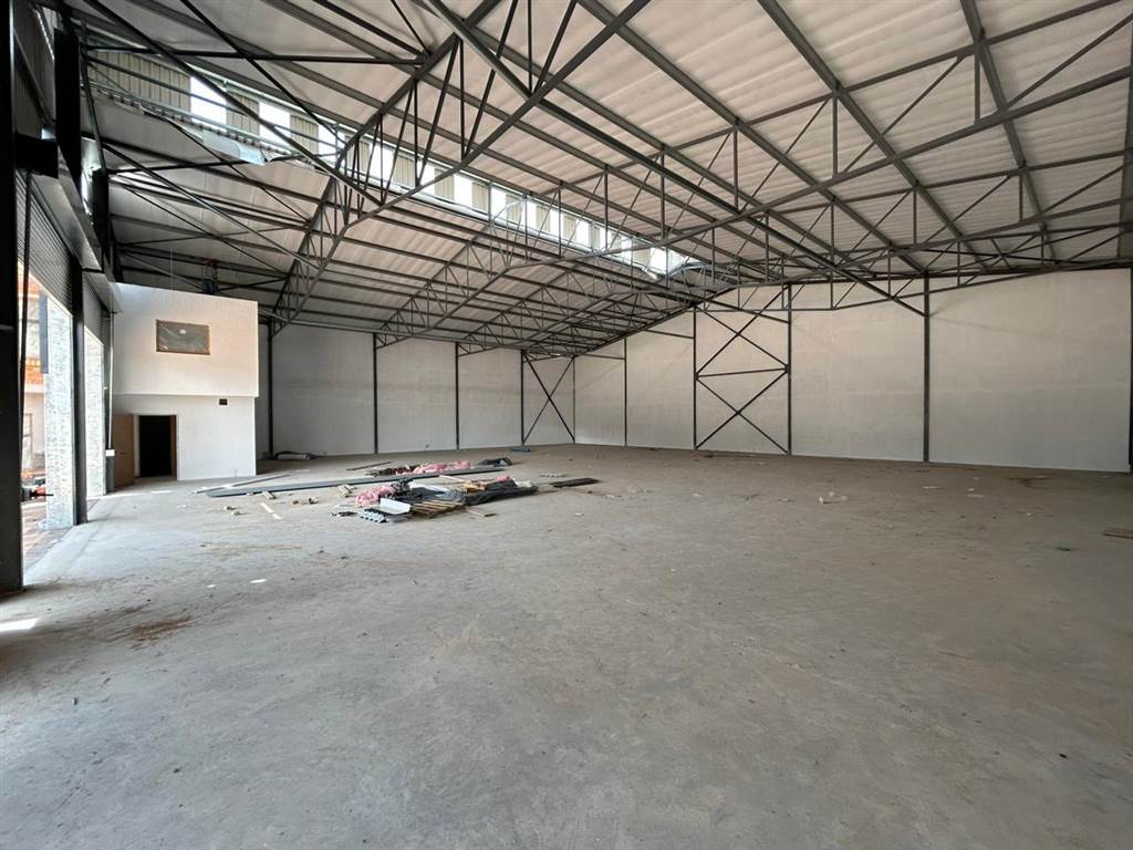 784  m² Industrial space in Fisantekraal photo number 2