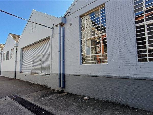 581 m² Industrial space 581 m² Industrial space