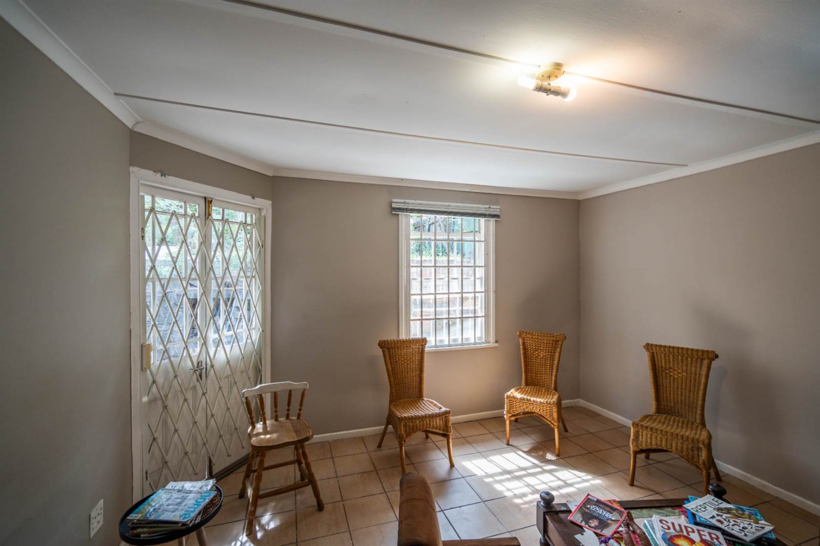 5 Bed House in Grahamstown Central photo number 10