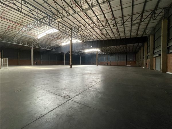 8617  m² Commercial space