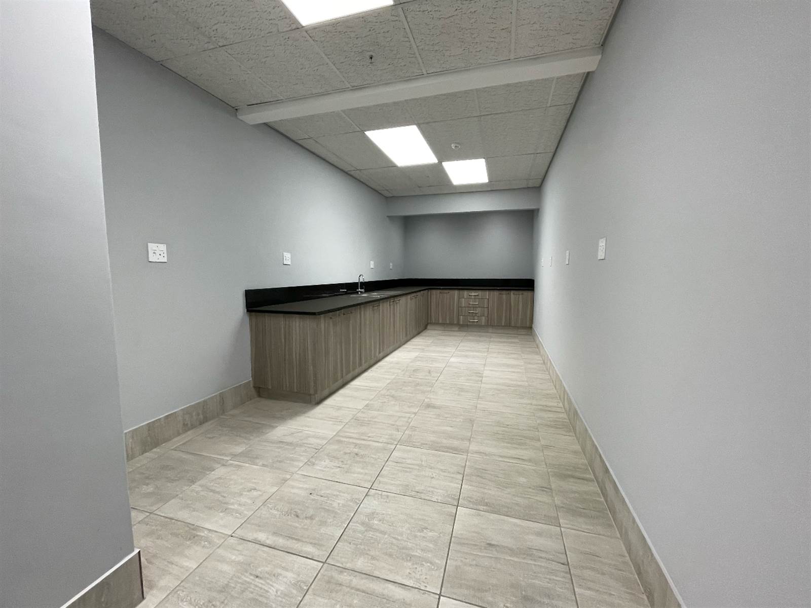 8617  m² Commercial space in Longmeadow photo number 14