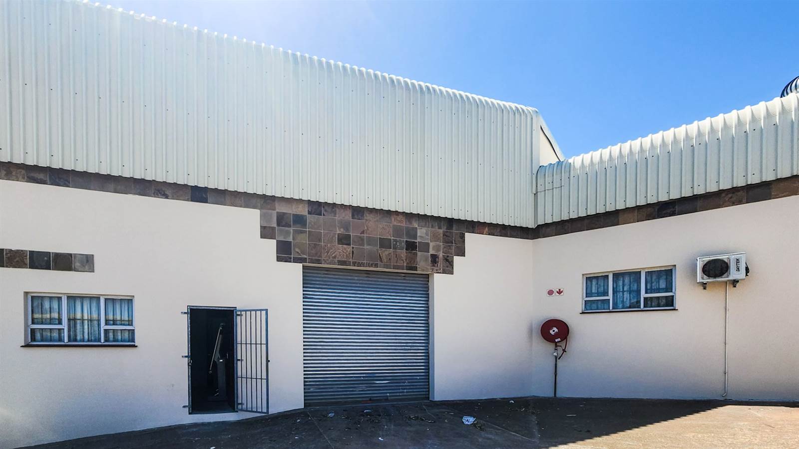 353  m² Industrial space in Uvongo photo number 7