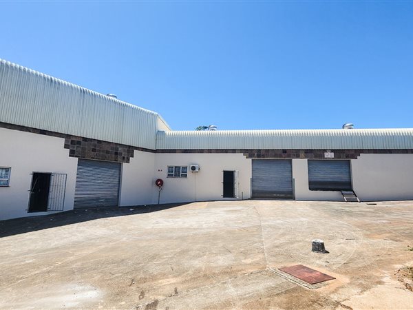 353  m² Industrial space in Uvongo