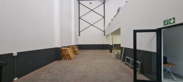 338  m² Industrial space in Linbro Park photo number 5