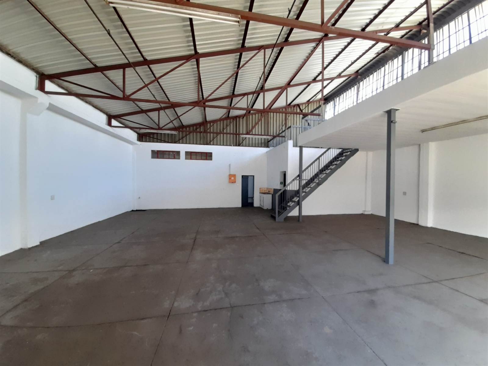 224  m² Commercial space in Steeledale photo number 3