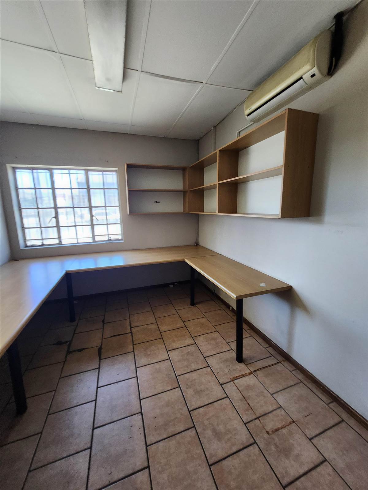 618  m² Commercial space in Parow Valley photo number 24