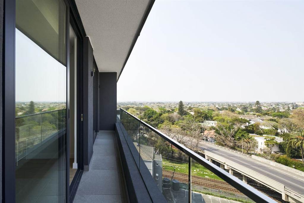 2 Bed Penthouse in Newlands photo number 5