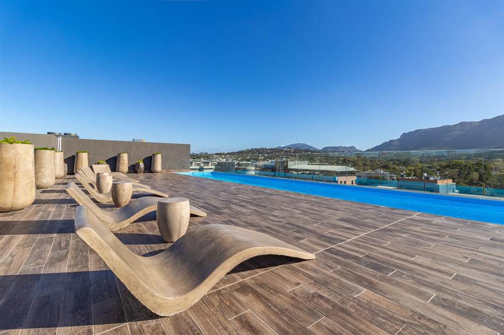 2 Bed Penthouse in Newlands photo number 21