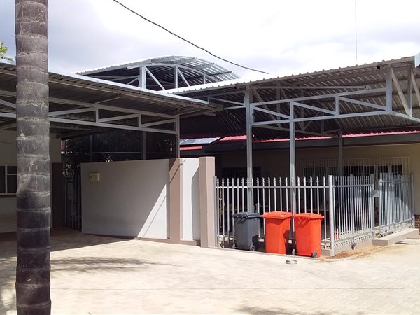 4 Bedroom House 4 Bedroom House