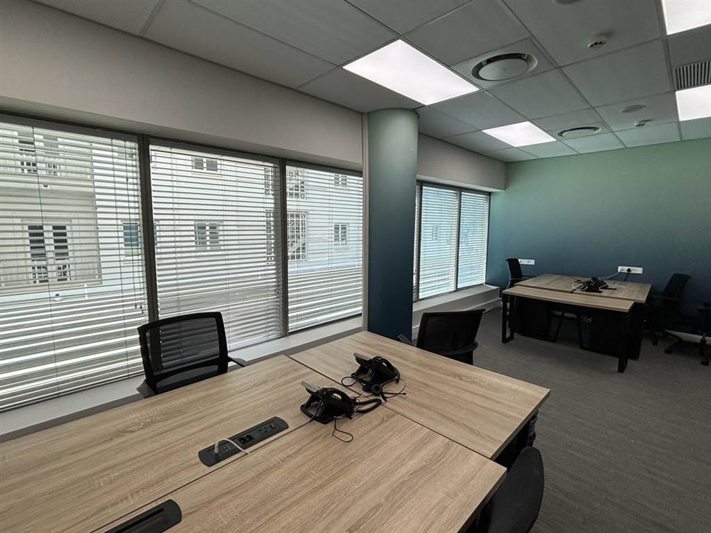 150  m² Commercial space in Rosebank photo number 14