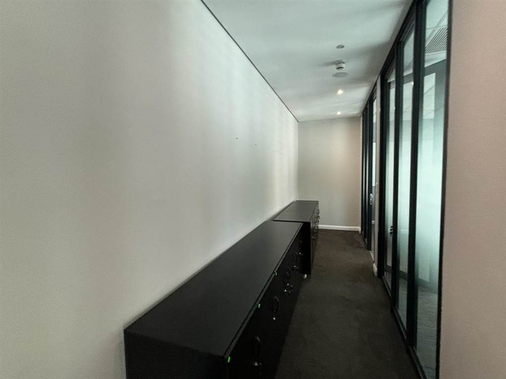 150  m² Commercial space in Rosebank photo number 13