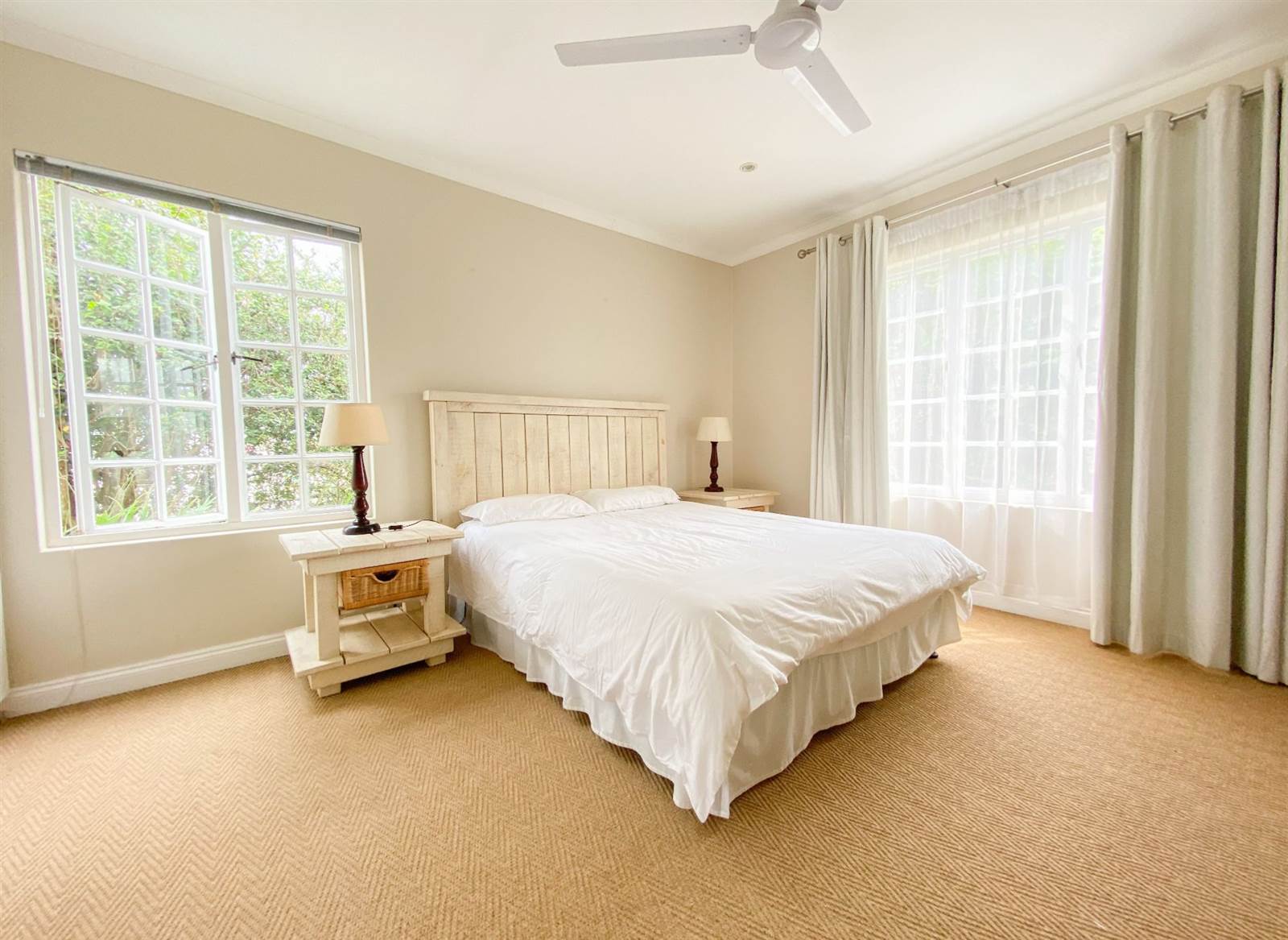 2 Bed Apartment in Mt Edgecombe Estate 1 & 2 photo number 9