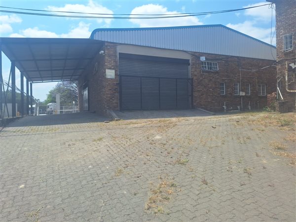 380  m² Industrial space