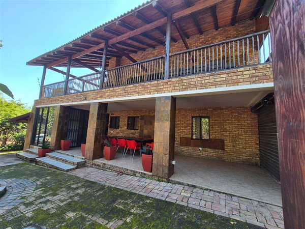 4 Bedroom House 4 Bedroom House