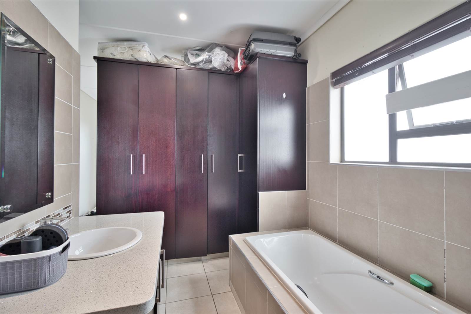 1 Bed Apartment in Ebotse Estate photo number 9