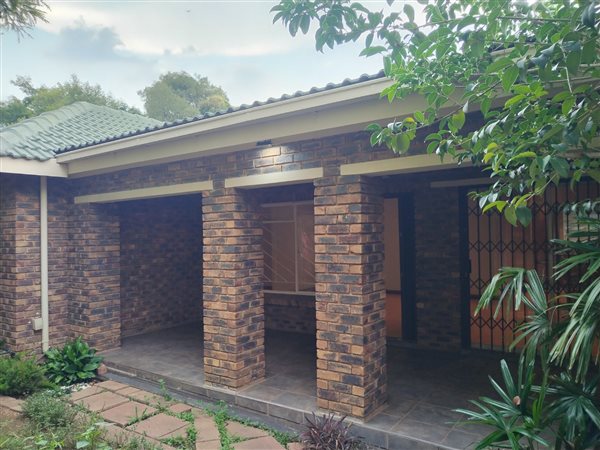 2 Bedroom House 2 Bedroom House