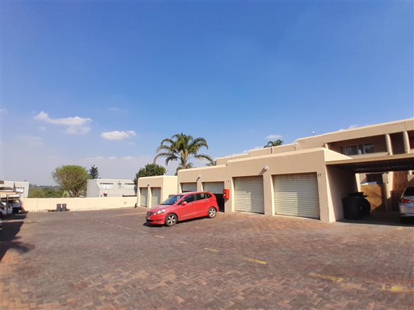 4 Bedroom Townhouse 4 Bedroom Townhouse