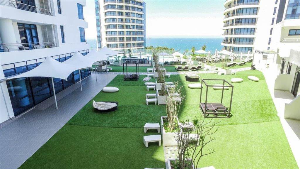 2 Bed Apartment in Umhlanga Rocks photo number 16