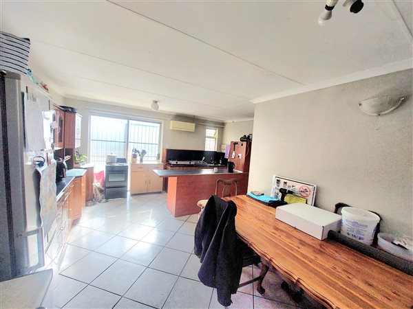 2 Bedroom House 2 Bedroom House
