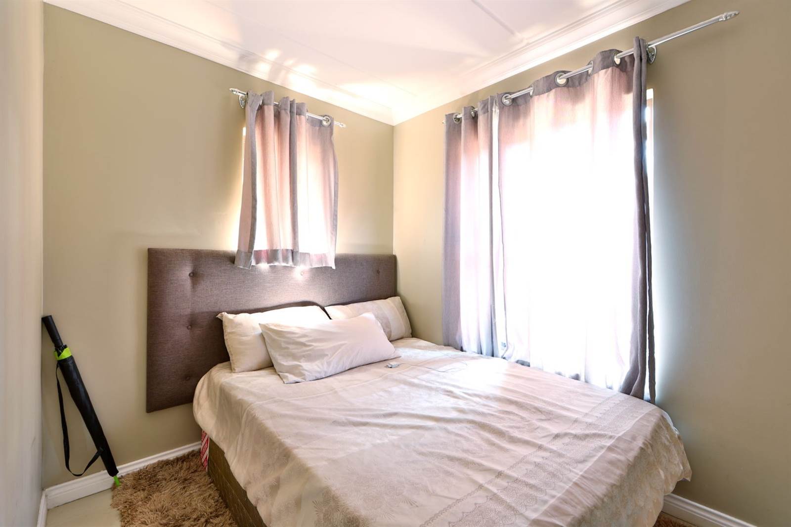 4 Bed Townhouse in Kyalami Hills photo number 21
