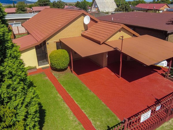 3 Bedroom House 3 Bedroom House