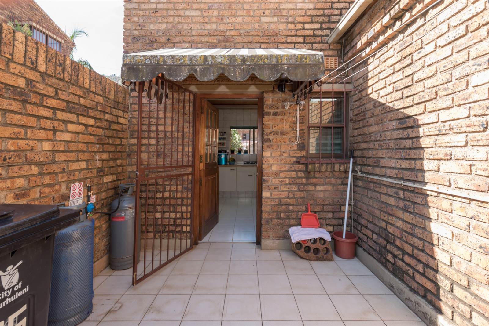 3 Bed Townhouse in Morninghill photo number 9