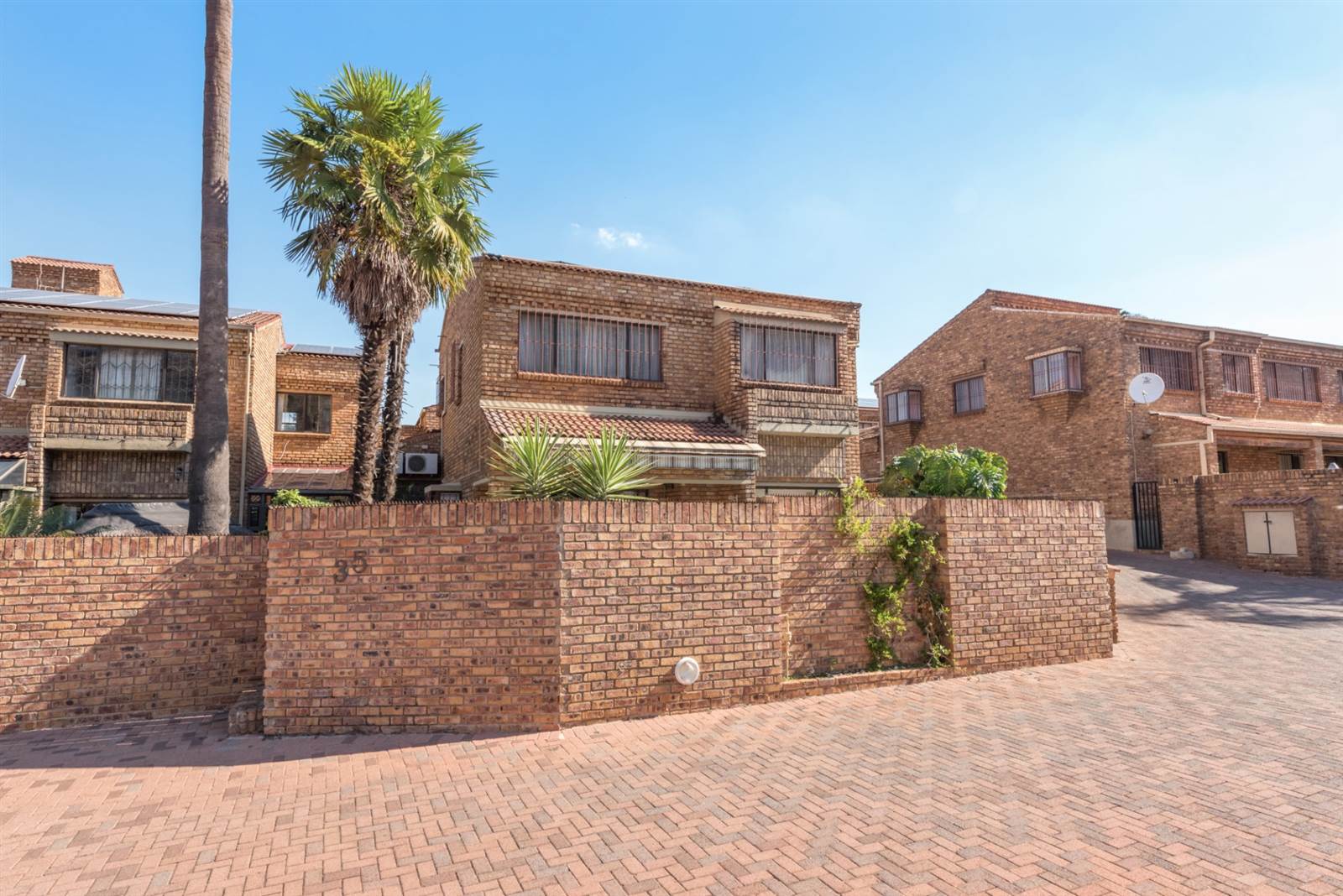 3 Bed Townhouse in Morninghill photo number 1