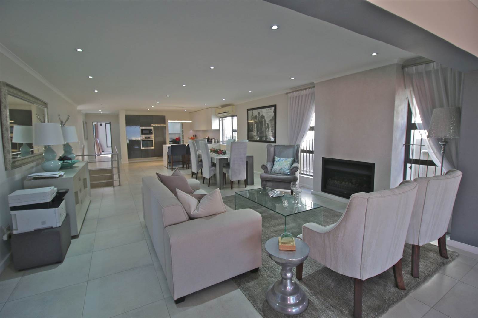 3 Bed House in Plattekloof photo number 17