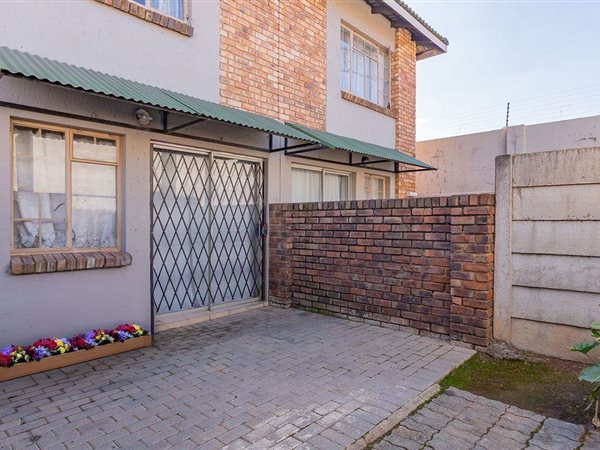 2 Bedroom Townhouse