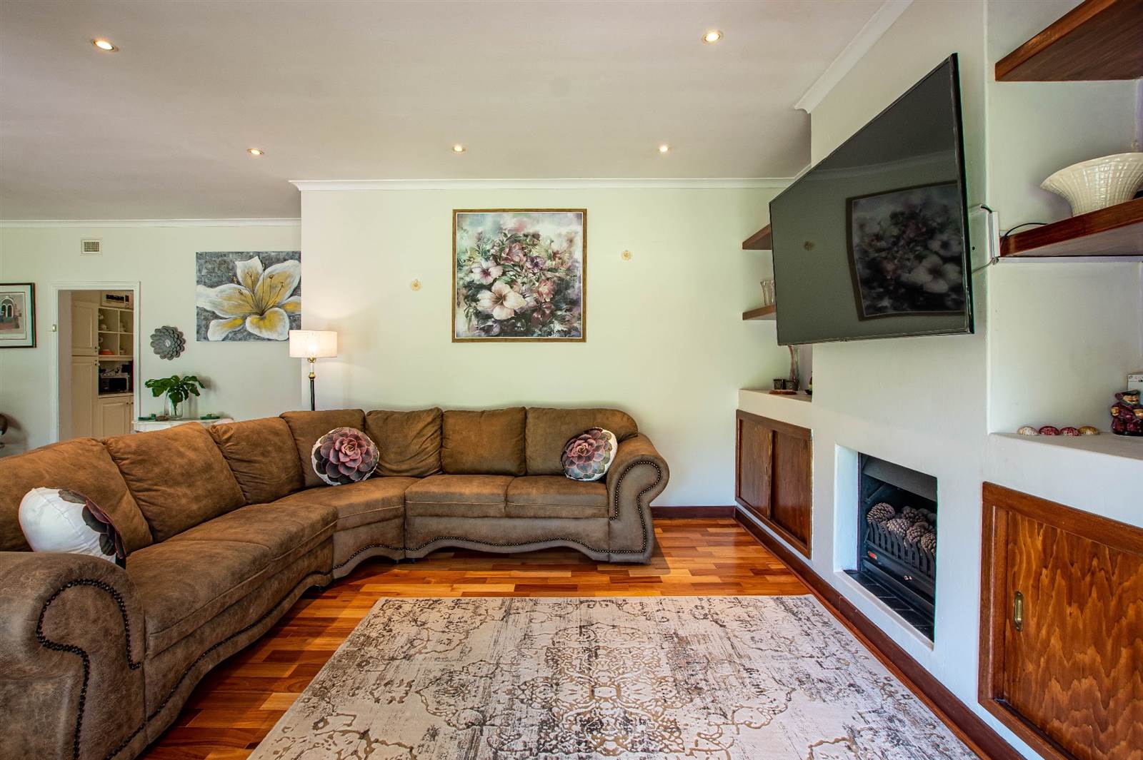 3 Bed House in Kloof photo number 5