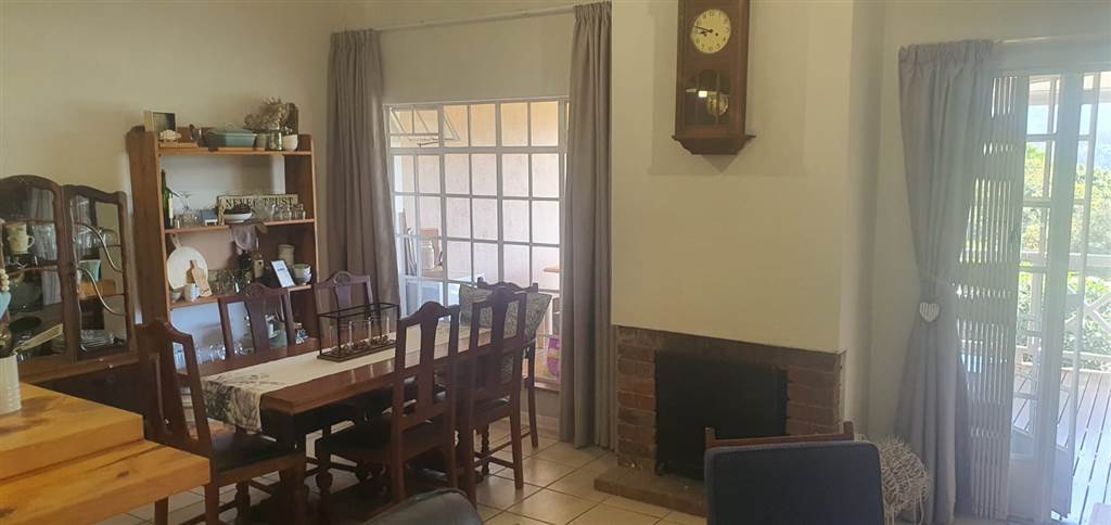 4 Bed Apartment in Sabie photo number 12