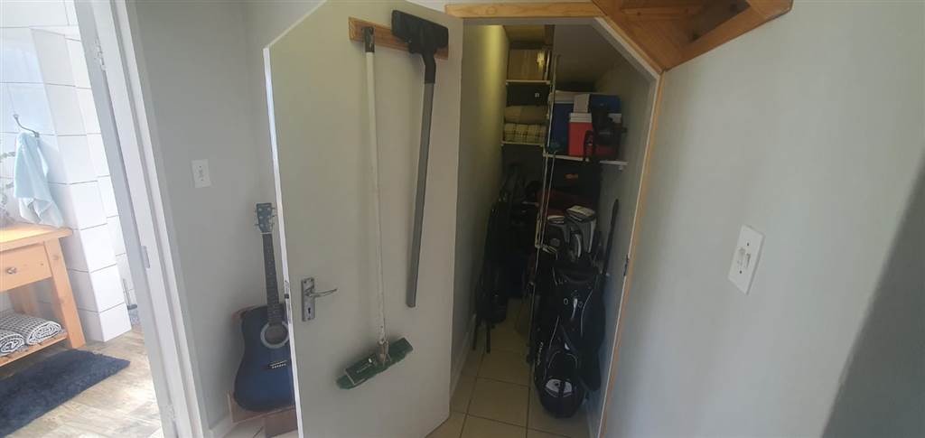 4 Bed Apartment in Sabie photo number 18