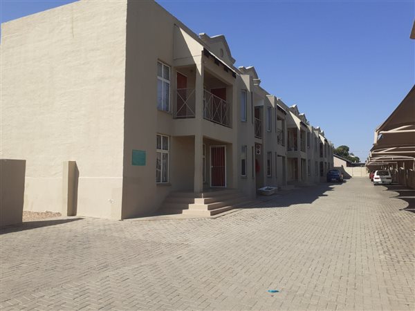 2 Bedroom Townhouse 2 Bedroom Townhouse