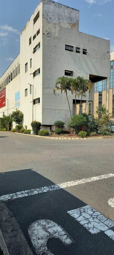 492  m² Commercial space in Pinetown Central photo number 2