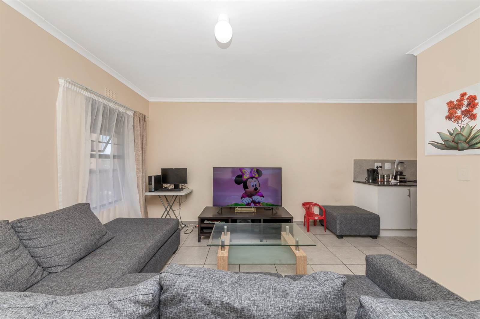 2 Bed Apartment in Parklands photo number 1