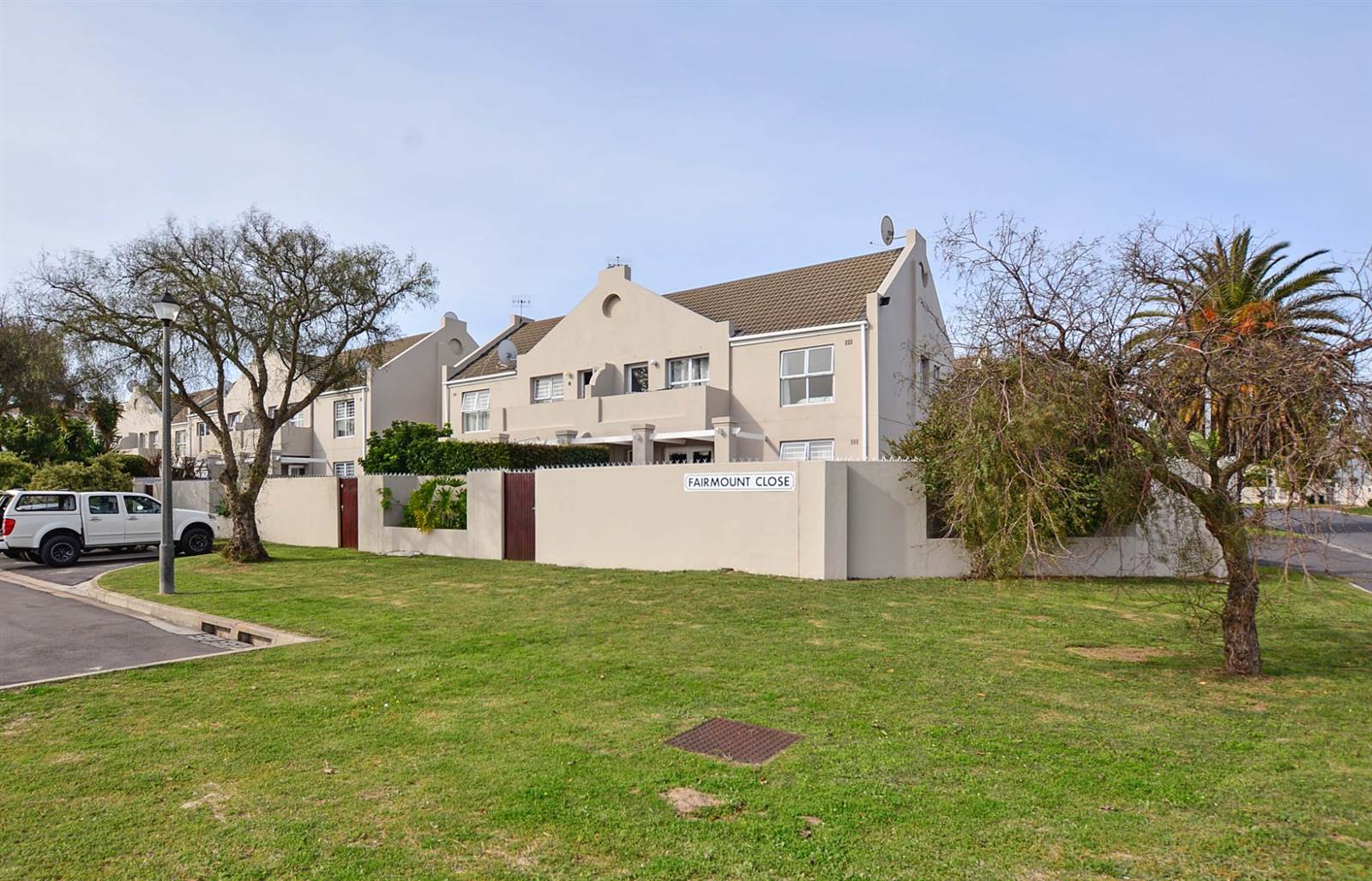 2 Bed Apartment in Edgemead photo number 11