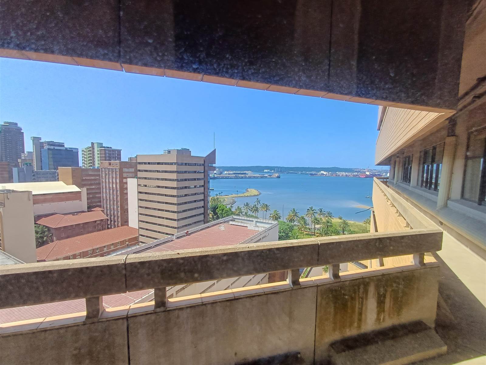 225  m² Commercial space in Durban CBD photo number 13