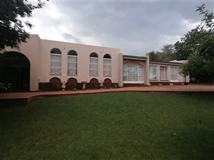 5 Bed House in Constantia Kloof