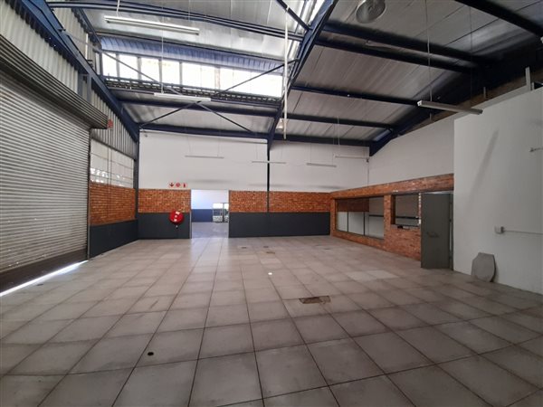 558  m² Commercial space in Jet Park