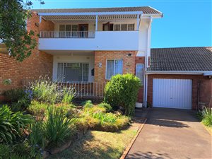 3 Bed Duplex in Hayfields