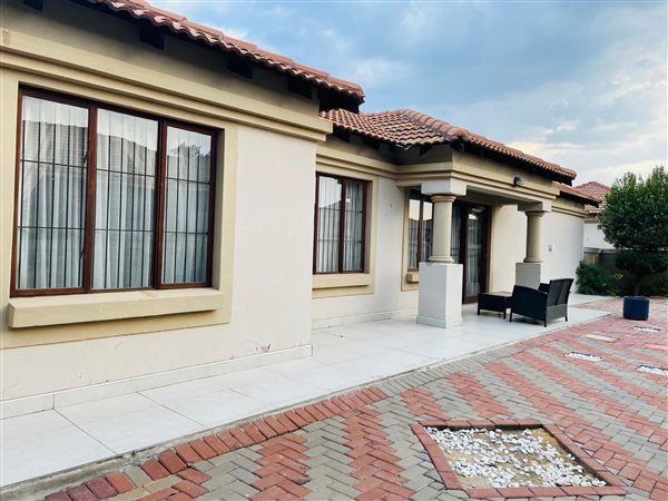 3 Bed House in Willow Park Manor