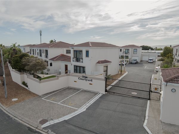 3 Bed House in Blouberg Sands
