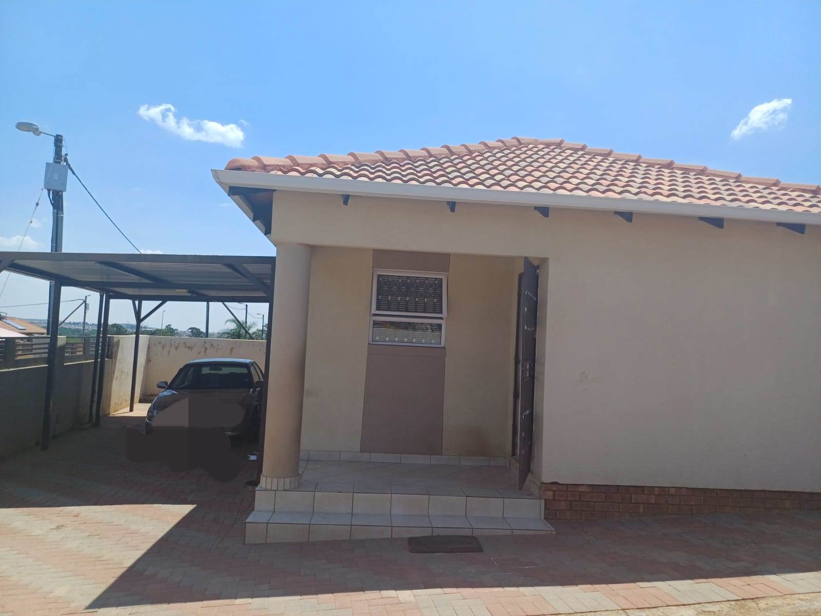 3 Bed House in Mamelodi East photo number 2