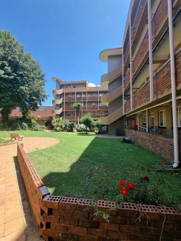 1 Bed Apartment in West Turffontein photo number 10