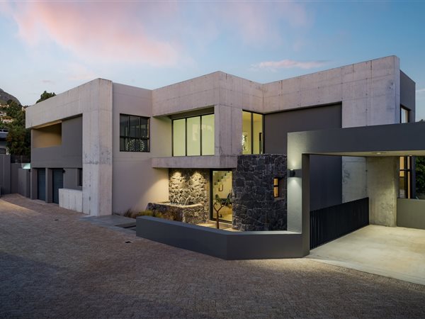 6 Bedroom House 6 Bedroom House