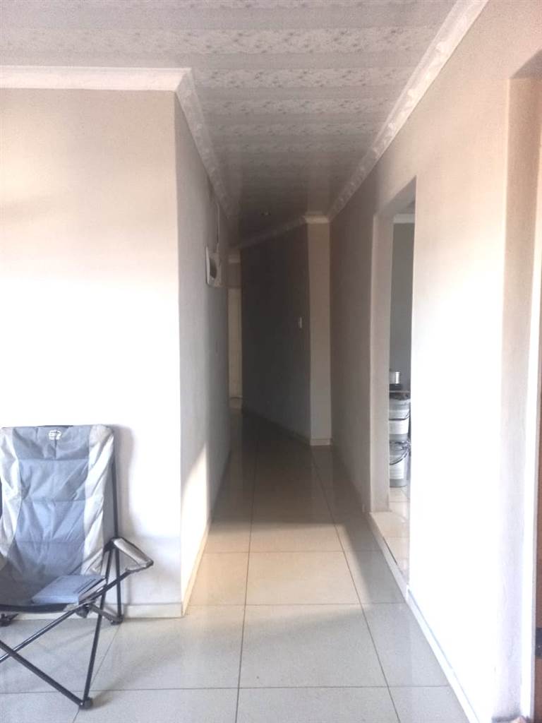 4 Bed House in Empangeni photo number 6