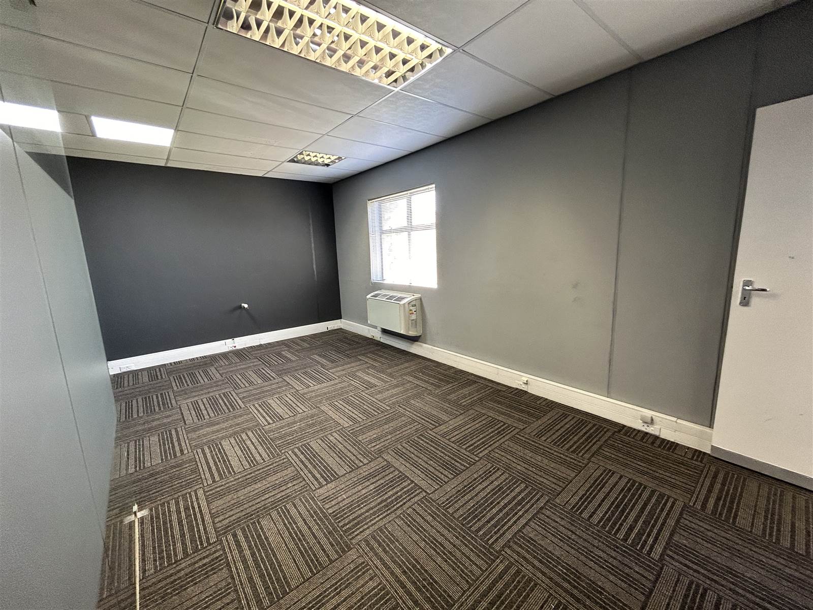115  m² Commercial space in Durbanville Central photo number 5